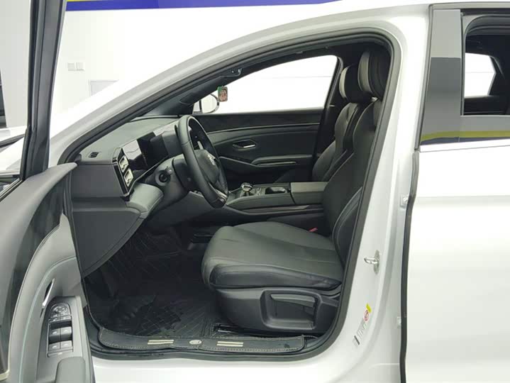 Фото 9 - BYD Qin L