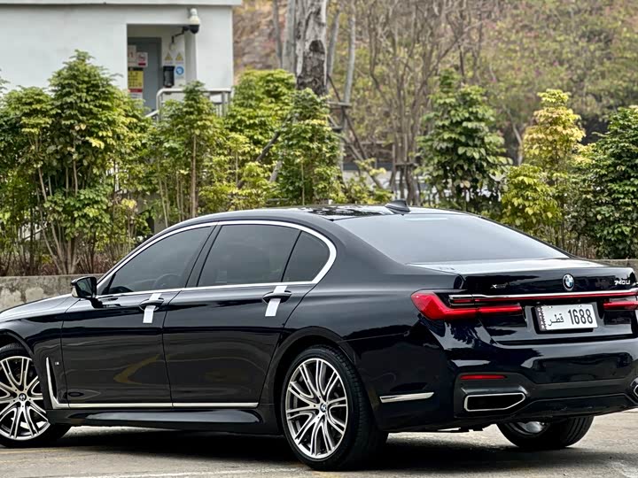 Фото 4 - BMW 7 Series