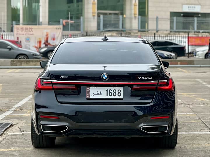 Фото 5 - BMW 7 Series