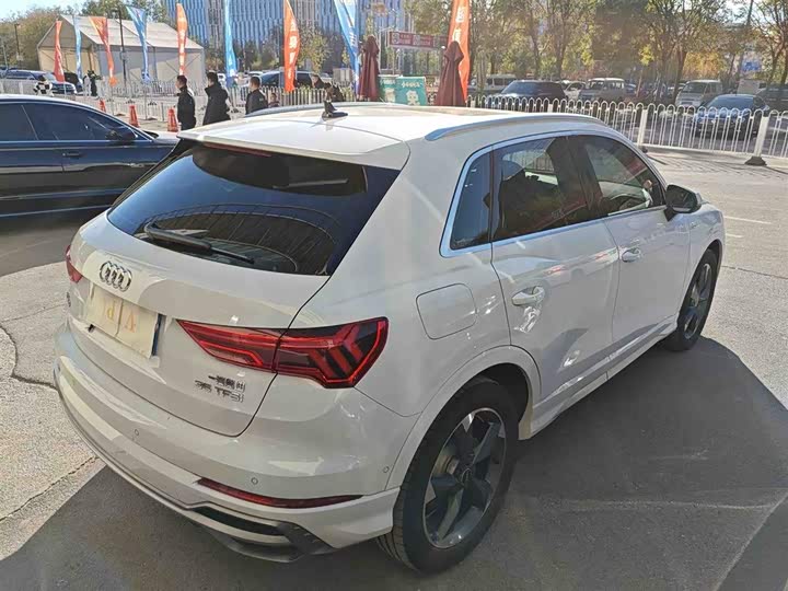 Фото 3 - Audi Q3