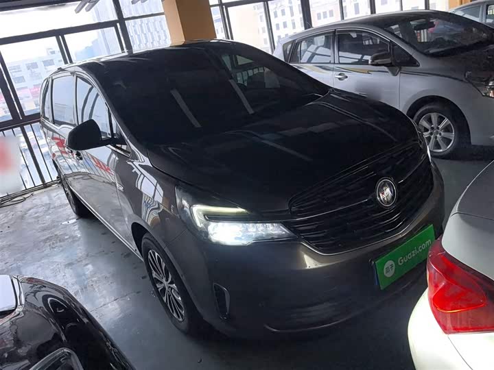 Фото 4 - Buick GL8 ES