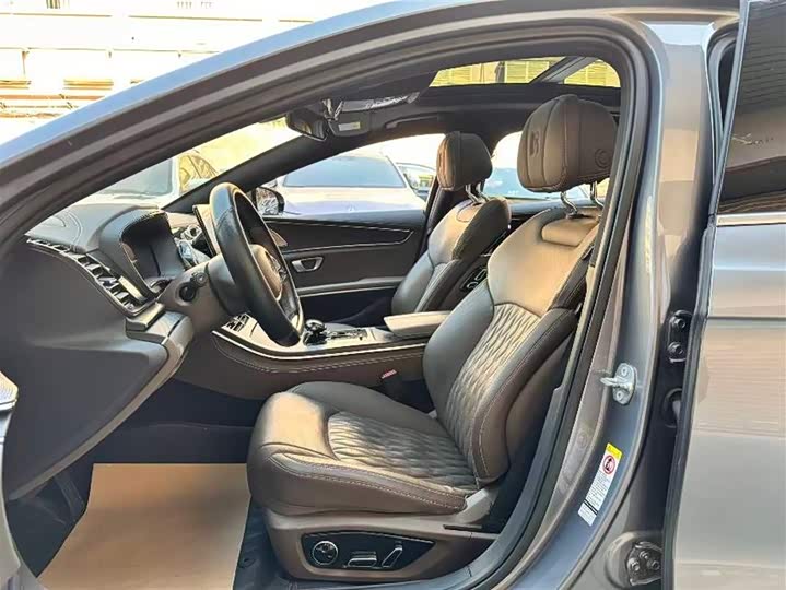 Фото 2 - BYD Han