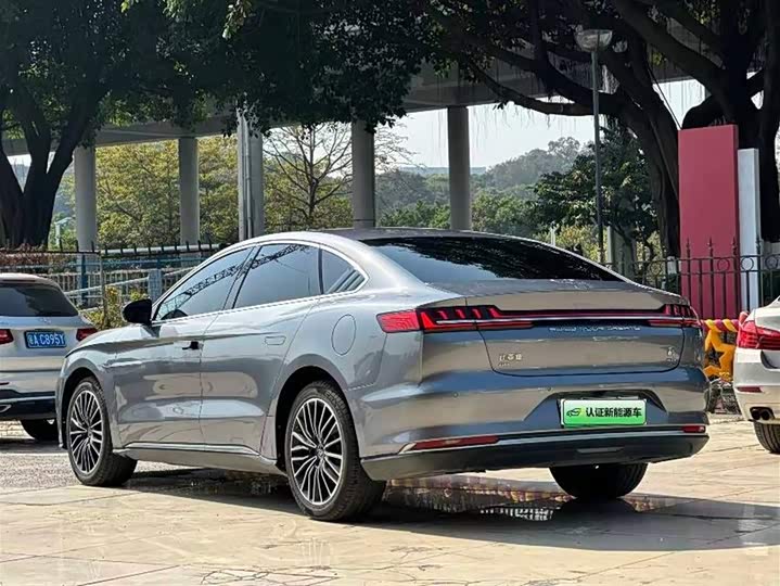 Фото 6 - BYD Han