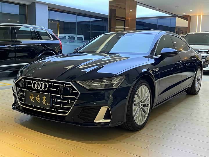 Фото 1 - Audi A7L