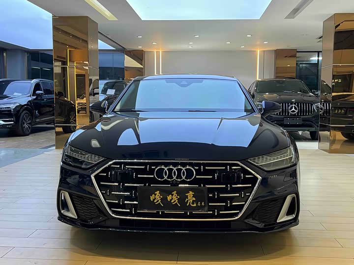 Фото 2 - Audi A7L