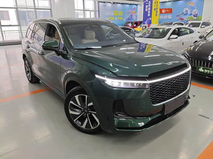 Фото 7 - LiXiang One