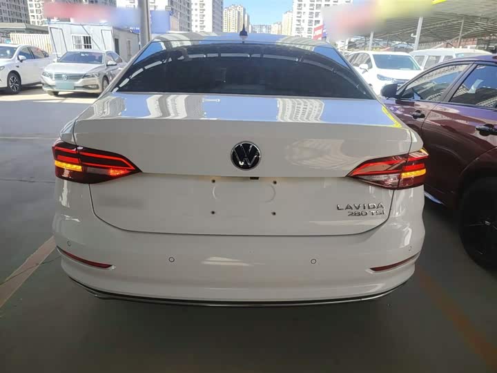 Фото 6 - Volkswagen Lavida