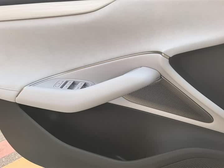 Фото 7 - Xiaomi SU7