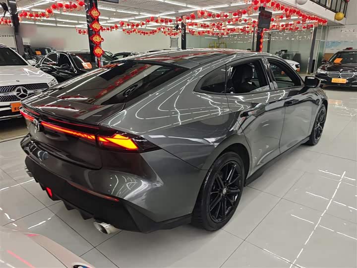 Фото 7 - Changan UNI-V