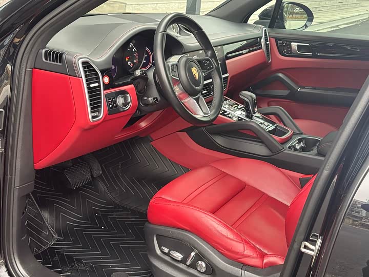 Фото 8 - Porsche Cayenne