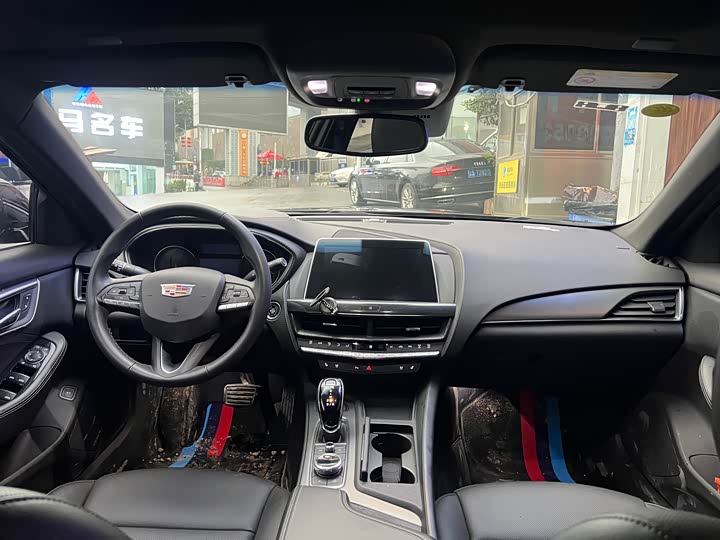 Фото 6 - Cadillac CT5