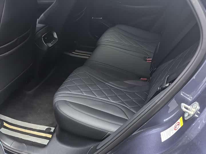 Фото 3 - BYD Sea Lion 07 EV