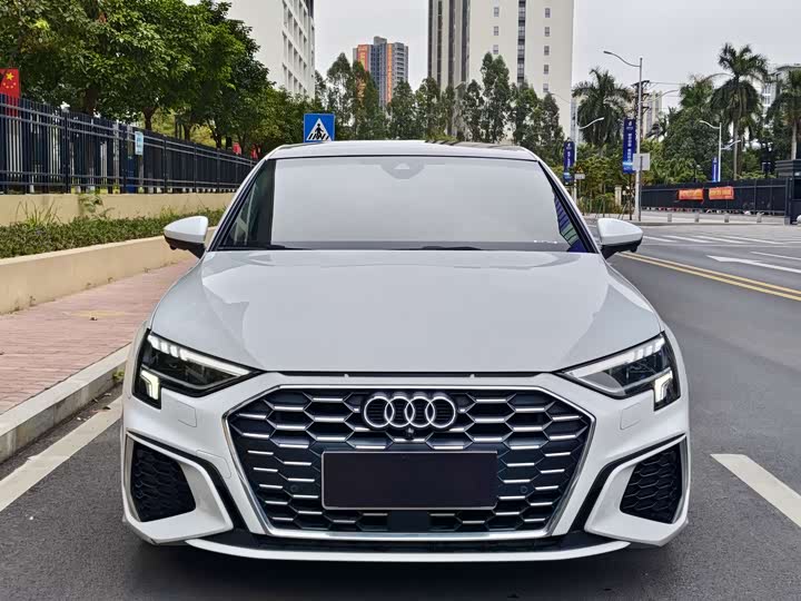 Фото 2 - Audi A3