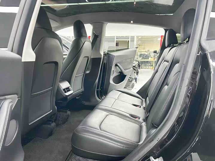 Фото 8 - Tesla Model Y