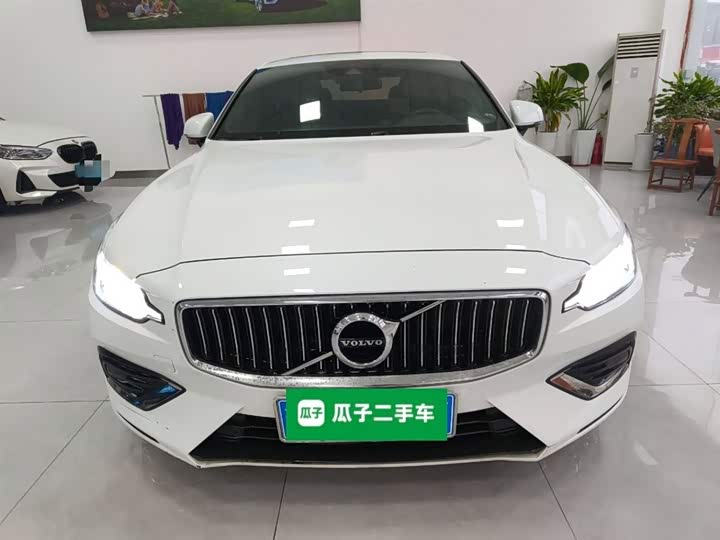 Фото 3 - Volvo S60