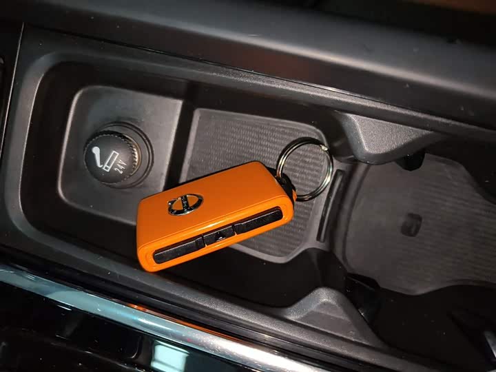 Фото 9 - Volvo S60