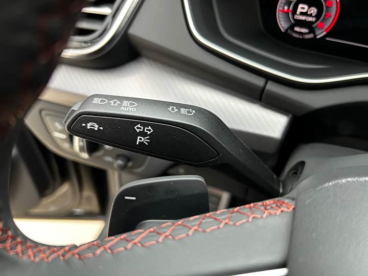 Фото 9 - Audi Q5L