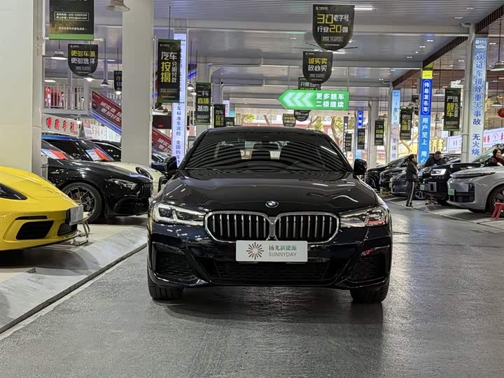 Фото 2 - BMW 5 Series