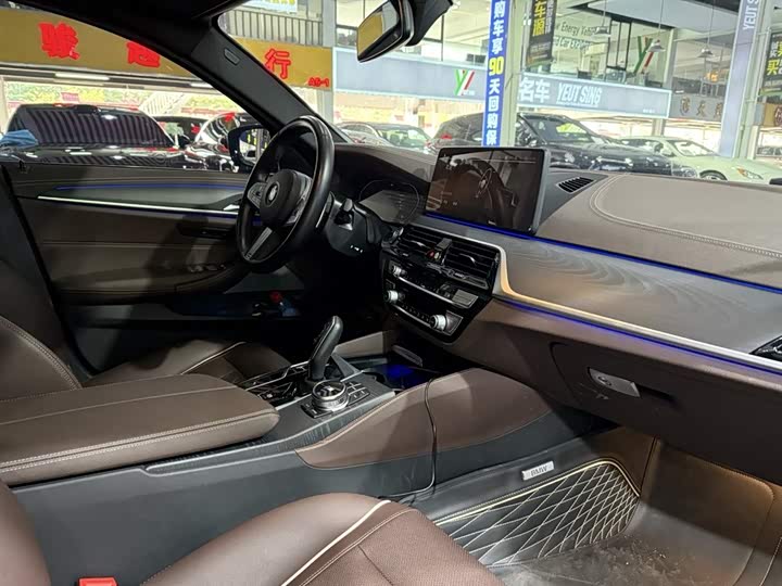 Фото 9 - BMW 5 Series