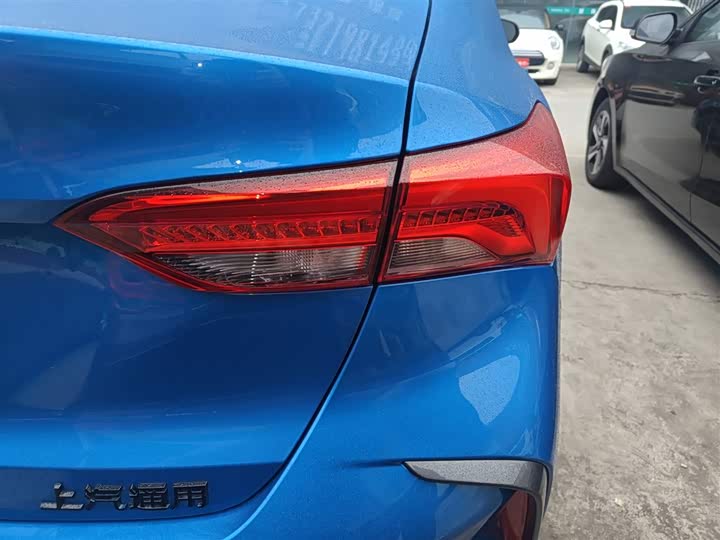 Фото 8 - Buick Verano