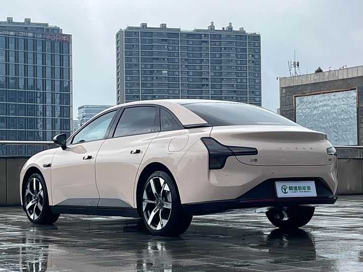 Фото 6 - XPeng Mona M03