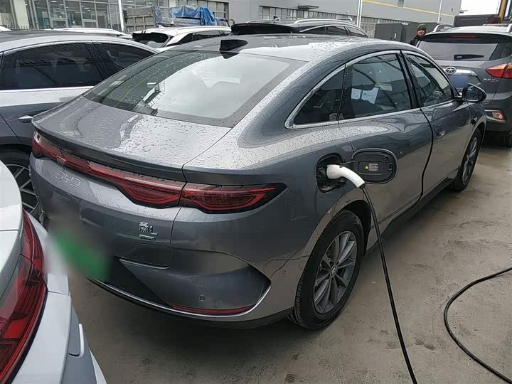 Фото 7 - BYD Qin L