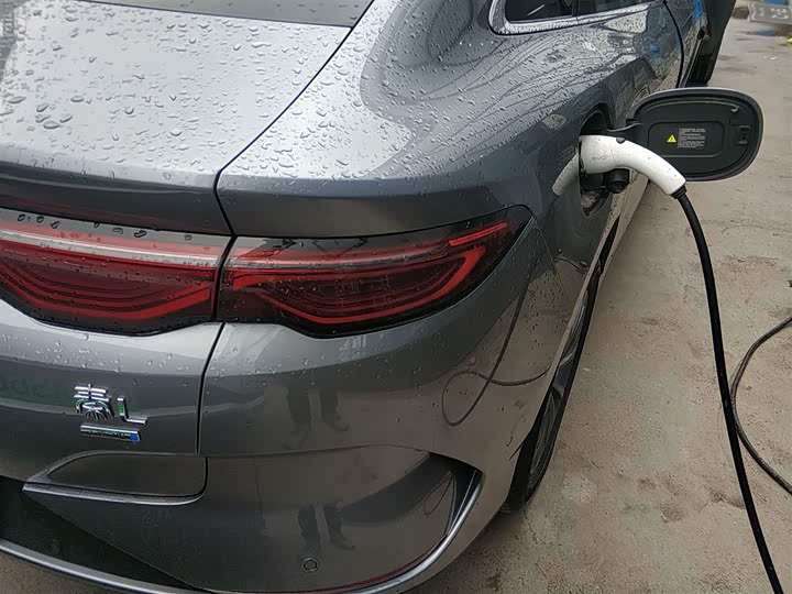 Фото 8 - BYD Qin L