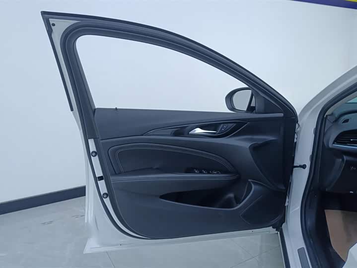 Фото 7 - Buick Regal