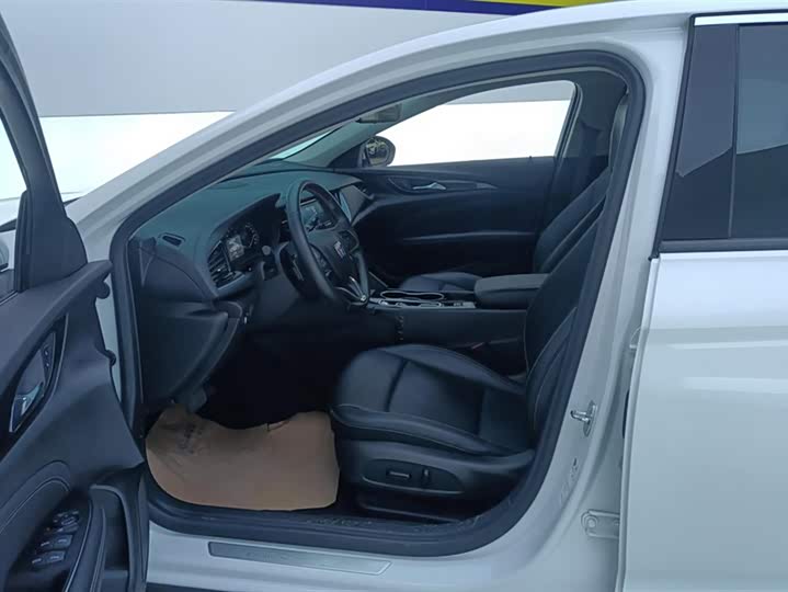 Фото 9 - Buick Regal