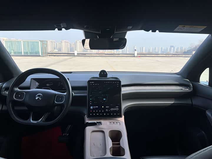 Фото 2 - Nio ES6