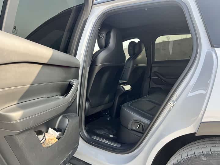 Фото 4 - Nio ES6