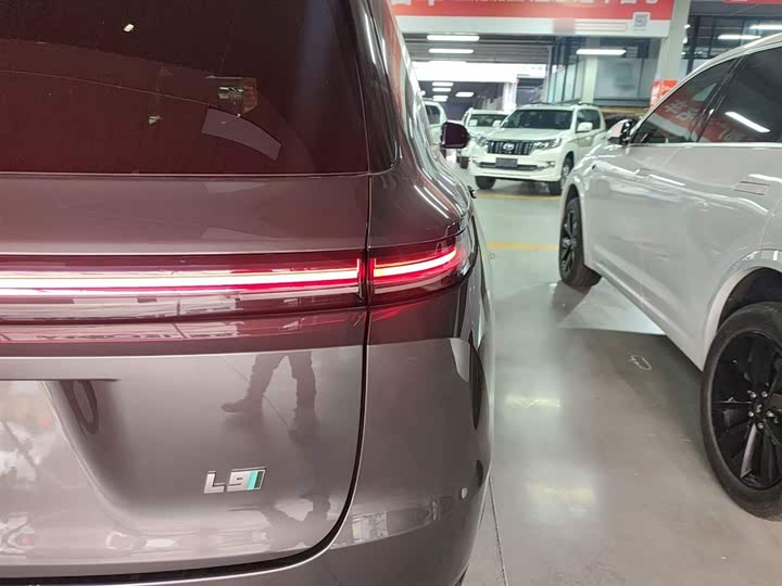 Фото 8 - LiXiang L9