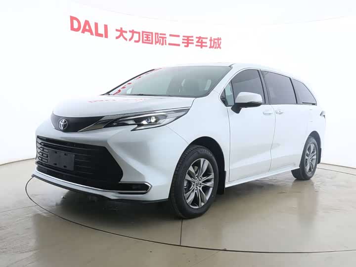 Фото 1 - Toyota Sienna