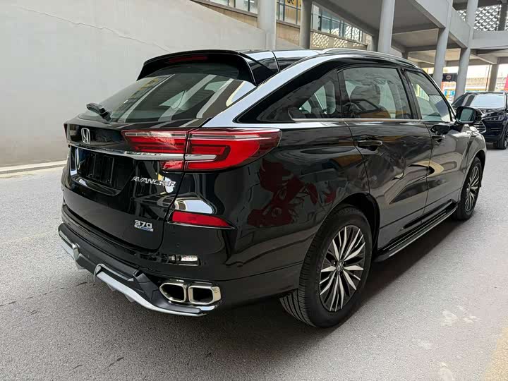 Фото 3 - Honda Avancier