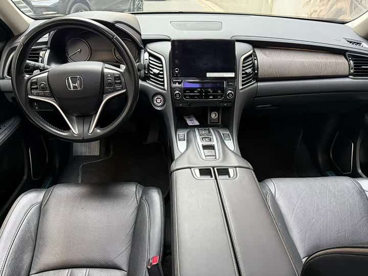 Фото 6 - Honda Avancier