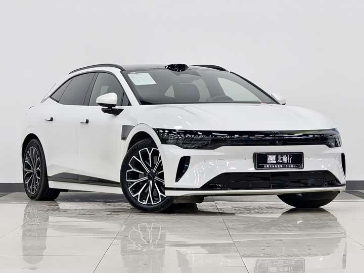 Фото 3 - Zeekr 007 GT