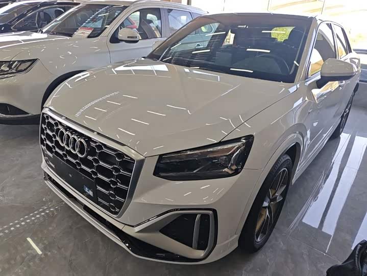 Фото 1 - Audi Q2L