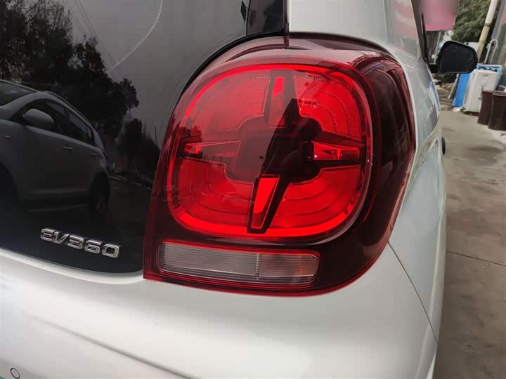 Фото 8 - Roewe Clever