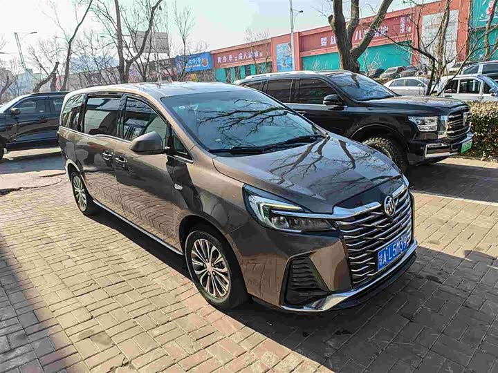 Фото 3 - Buick GL8 ES