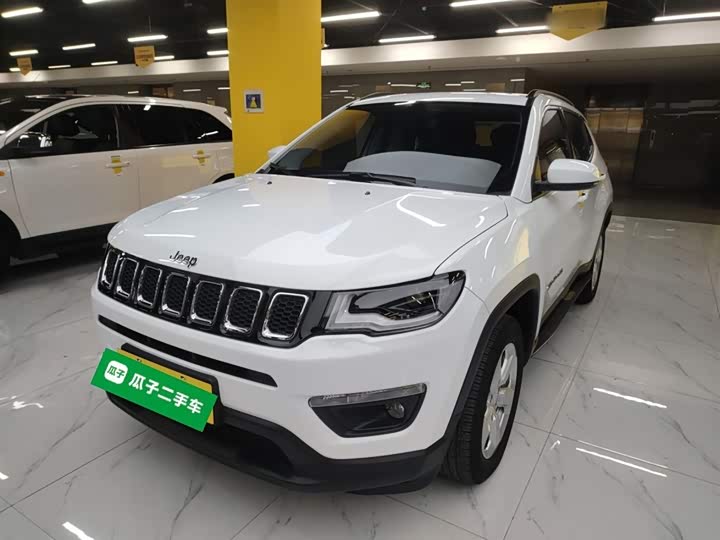 Фото 2 - Jeep Compass