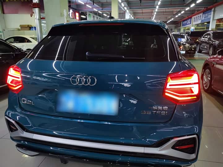 Фото 6 - Audi Q2L