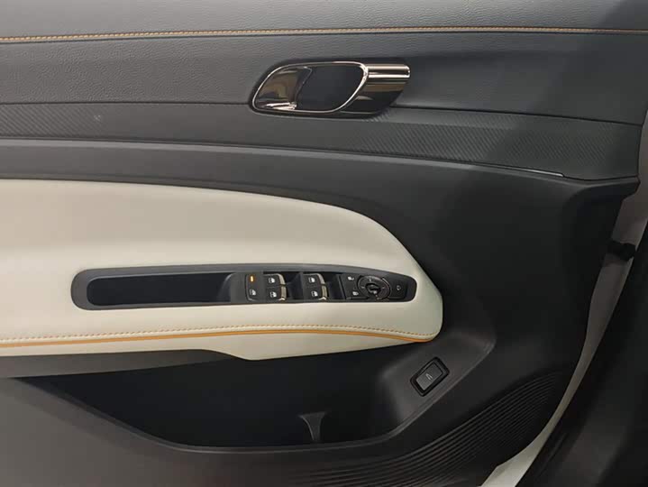 Фото 7 - Ford Equator Sport