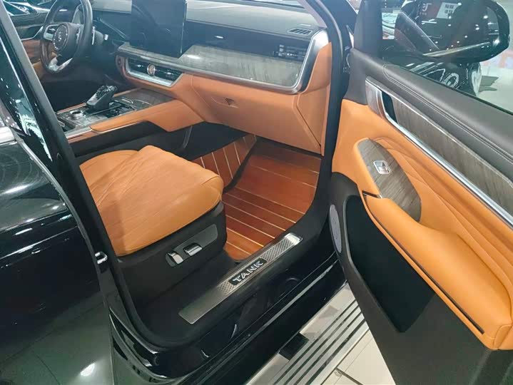 Фото 8 - Tank 500 Hybrid