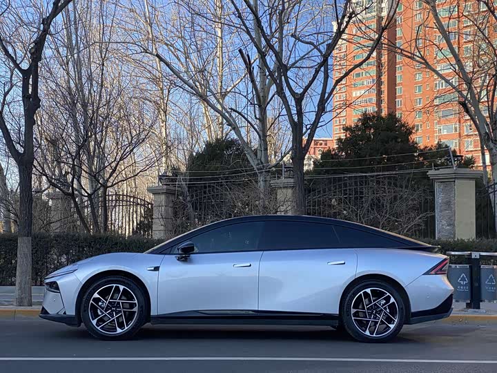 Фото 3 - XPeng F57