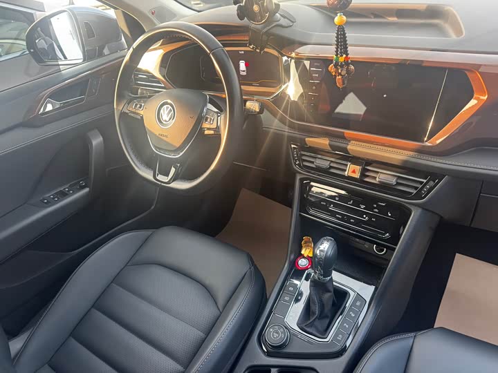 Фото 4 - Volkswagen Tharu