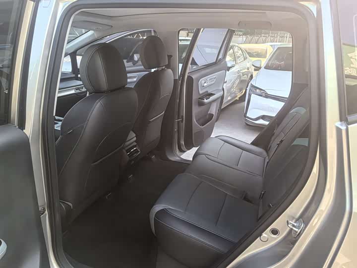 Фото 6 - GAC Aion Y