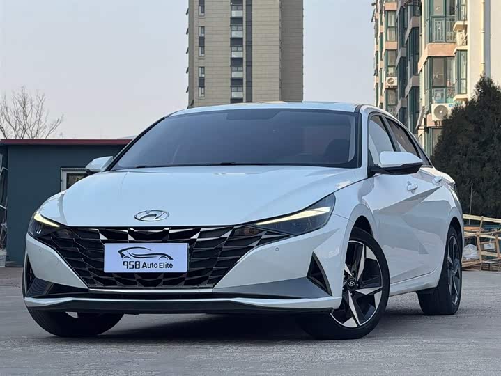 Фото 1 - Hyundai Elantra N line