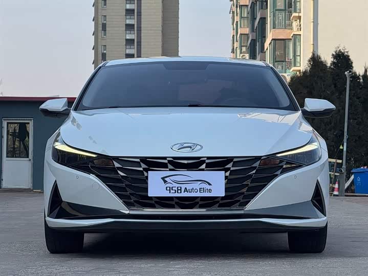 Фото 2 - Hyundai Elantra N line