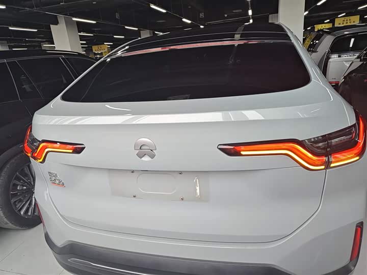 Фото 6 - Nio EC6