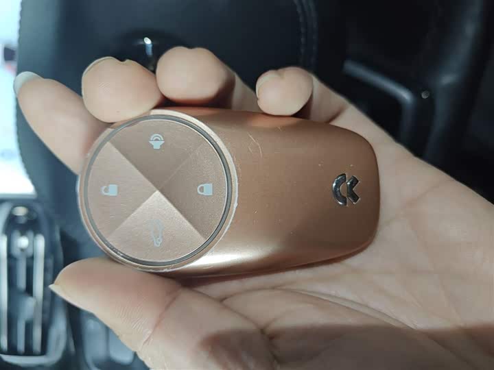 Фото 9 - Nio EC6